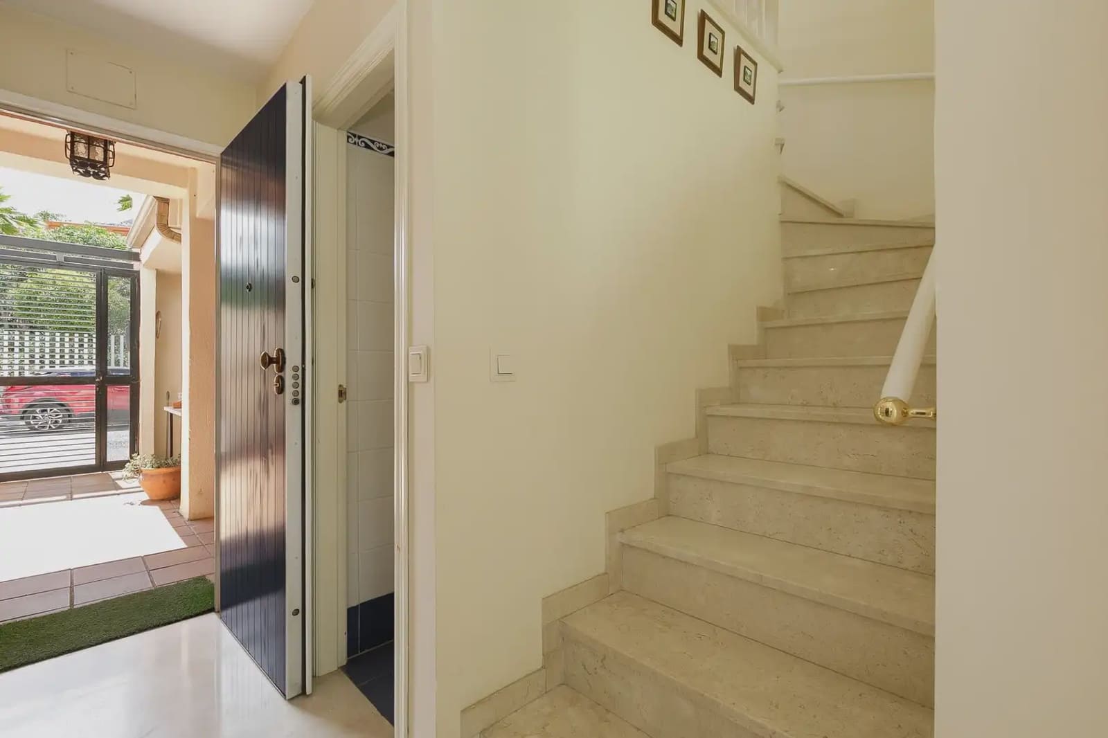 4 slaapkamer Huis te koop in Armilla met garage - € 349.000 (Ref: 9848108)