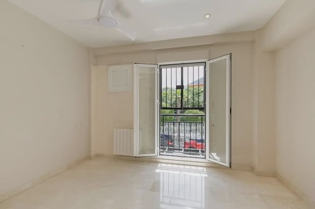 4 slaapkamer Huis te koop in Armilla met garage - € 349.000 (Ref: 9848108)