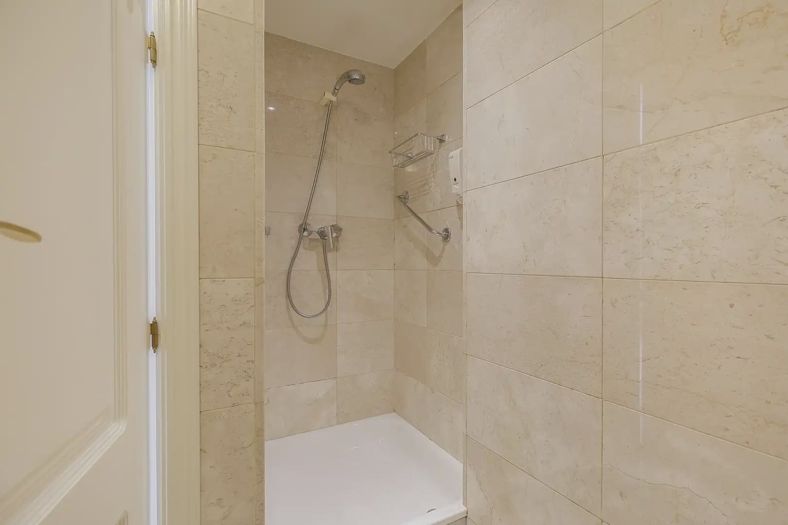 4 slaapkamer Huis te koop in Armilla met garage - € 349.000 (Ref: 9848108)