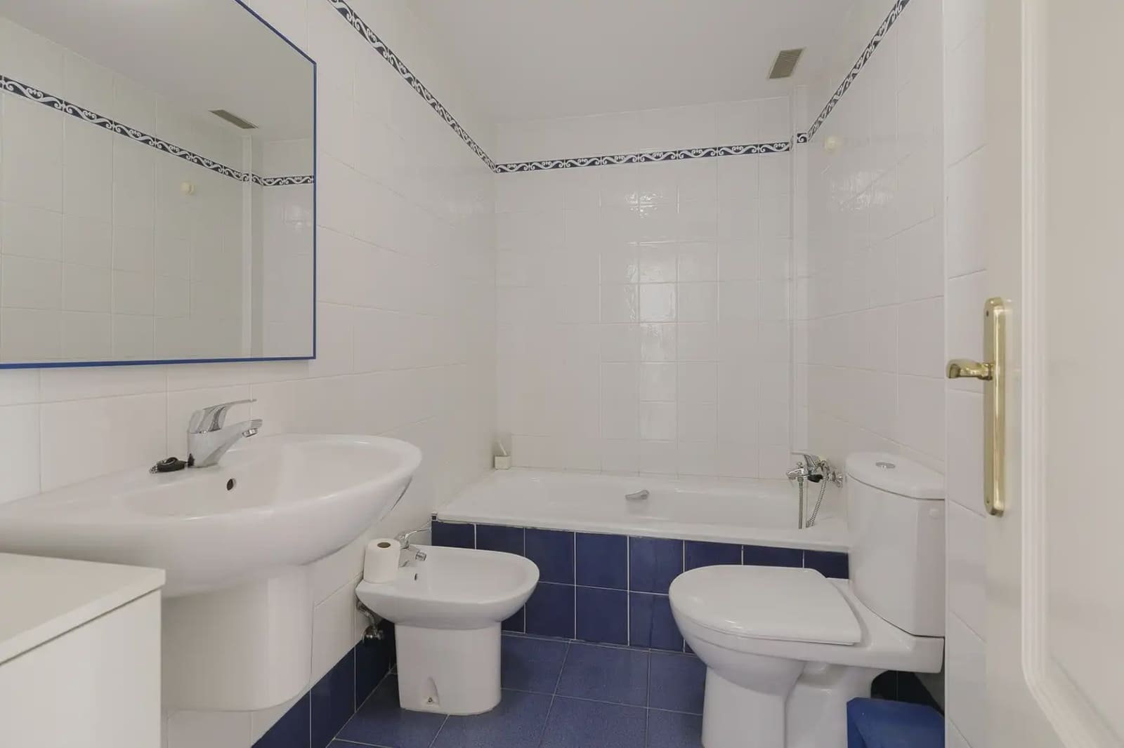 4 slaapkamer Huis te koop in Armilla met garage - € 349.000 (Ref: 9848108)