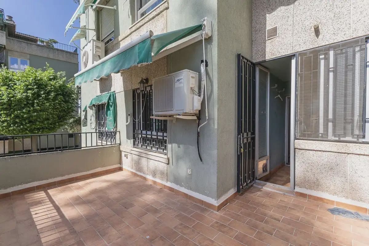 4 soveværelse Lejlighed til salg i Granada by med garage - € 315.000 (Ref: 9848424)