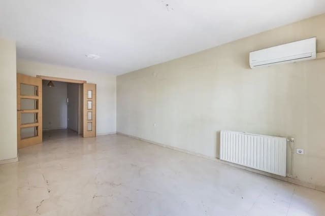 4 soveværelse Lejlighed til salg i Cervantes, Granada by med garage - € 315.000 (Ref: 9848424)