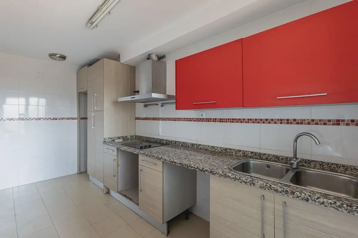 4 soveværelse Lejlighed til salg i Granada by med garage - € 315.000 (Ref: 9848424)