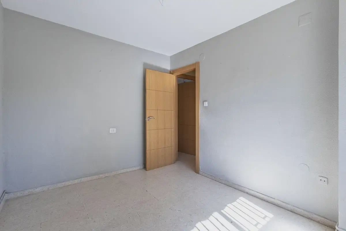 4 soveværelse Lejlighed til salg i Granada by med garage - € 315.000 (Ref: 9848424)