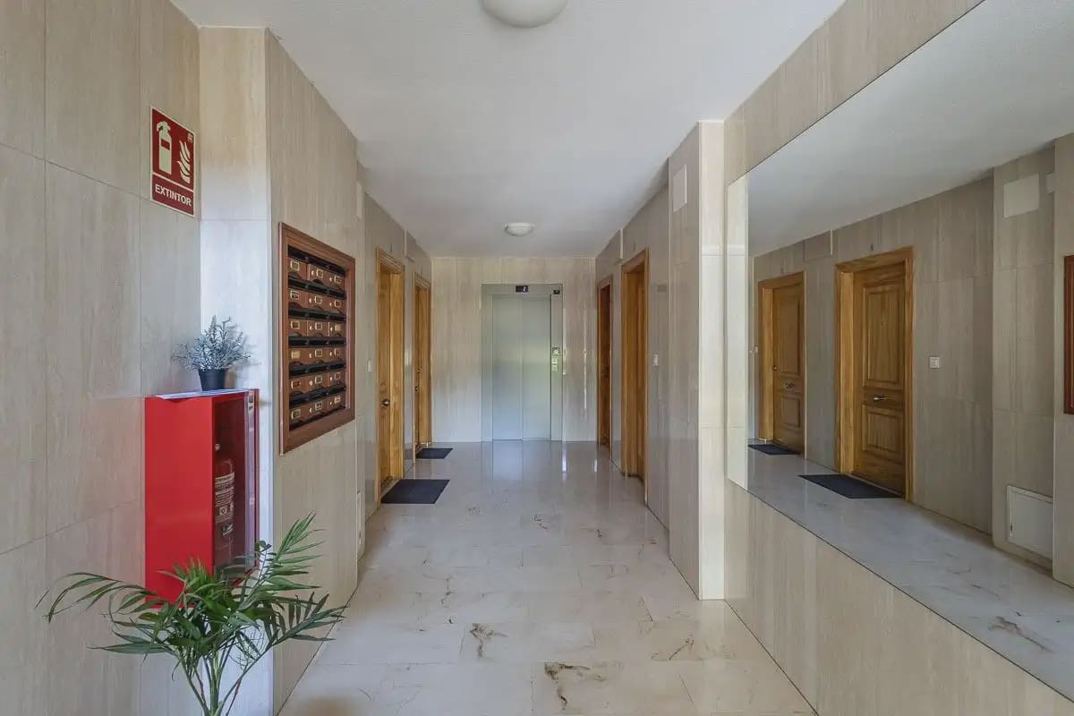 4 soveværelse Lejlighed til salg i Granada by med garage - € 315.000 (Ref: 9848424)