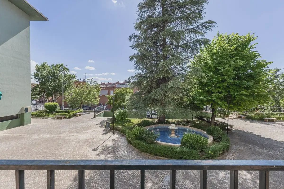4 soveværelse Lejlighed til salg i Granada by med garage - € 315.000 (Ref: 9848424)