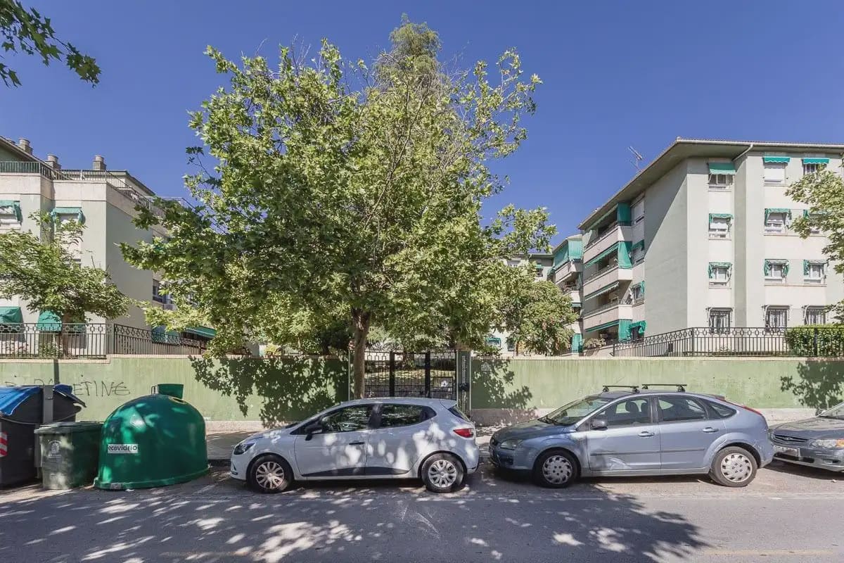 4 soveværelse Lejlighed til salg i Granada by med garage - € 315.000 (Ref: 9848424)