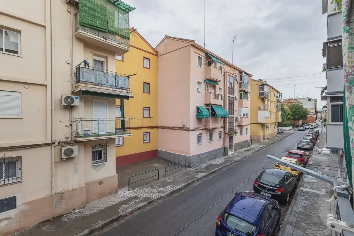 3 soveværelse Lejlighed til salg i Granada by - € 125.000 (Ref: 9848425)