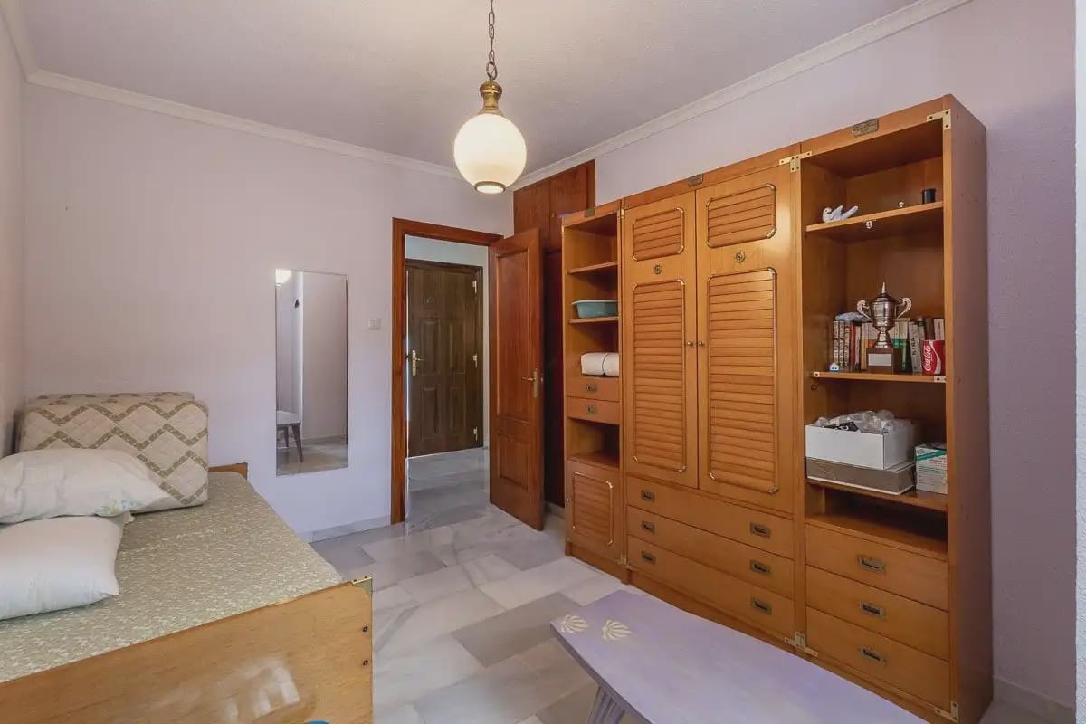 7 soverom Villa til salgs i Huetor Vega med svømmebasseng garasje - € 875 000 (Ref: 9848428)