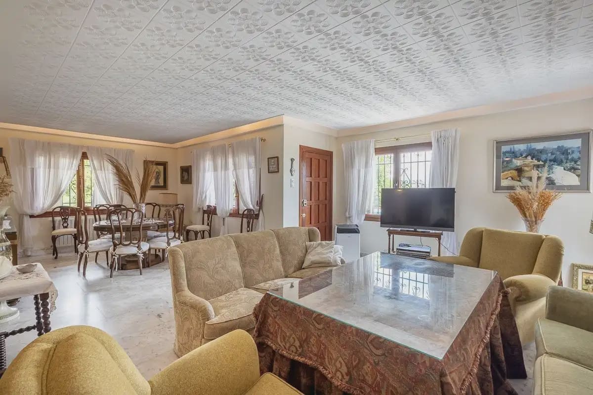 7 soverom Villa til salgs i Huetor Vega med svømmebasseng garasje - € 875 000 (Ref: 9848428)