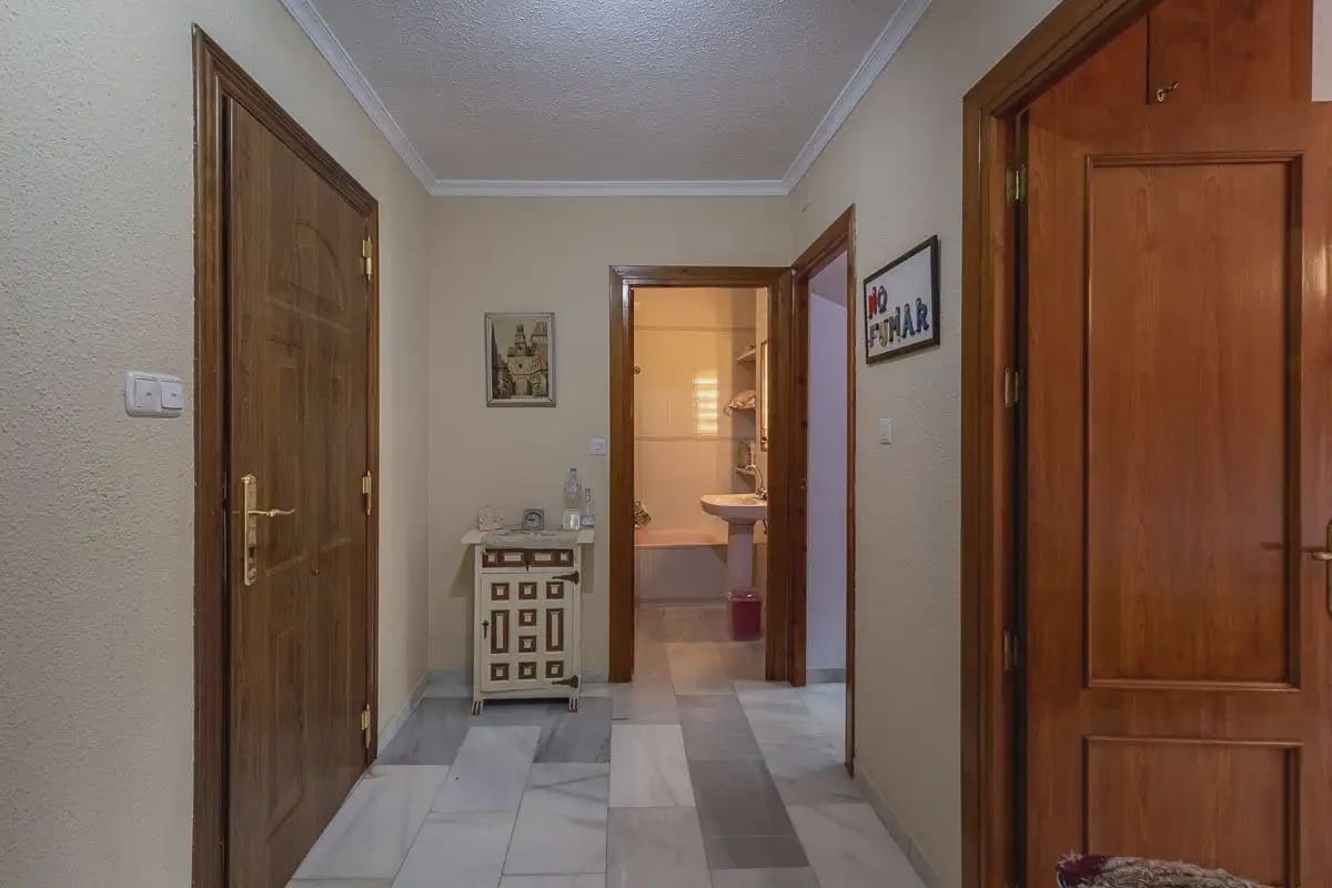 7 soverom Villa til salgs i Huetor Vega med svømmebasseng garasje - € 875 000 (Ref: 9848428)