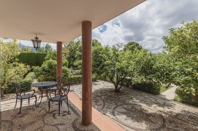 7 soverom Villa til salgs i Huétor Vega med svømmebasseng garasje - € 875 000 (Ref: 9848428)
