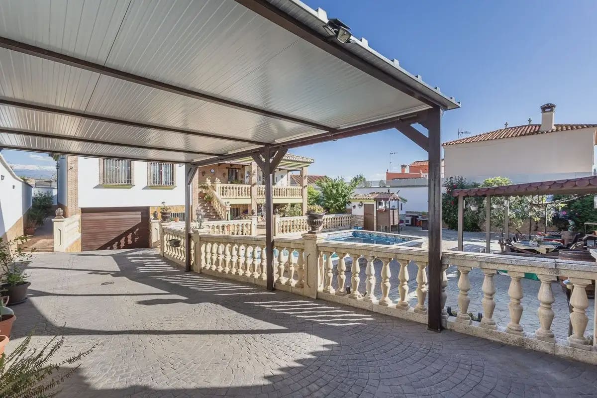 3 soveværelse Villa til salg i Albolote med swimmingpool garage - € 480.000 (Ref: 9848429)