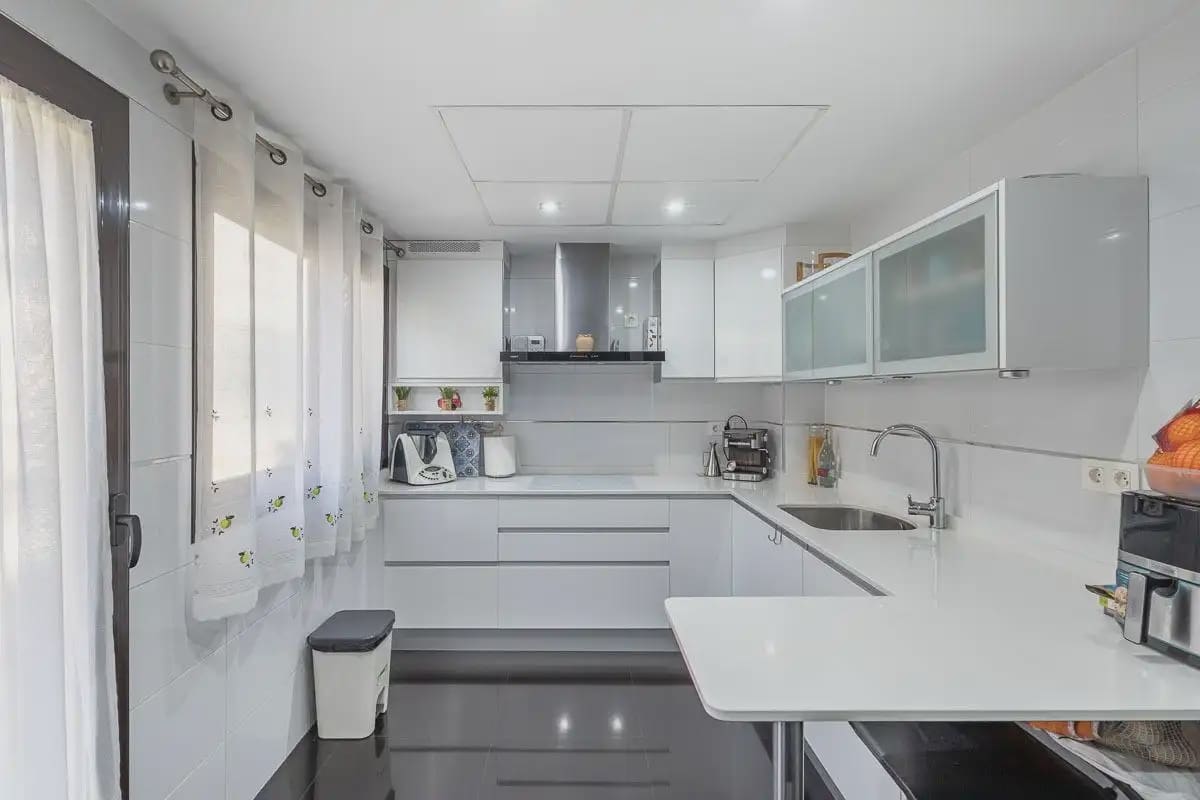 4 Zimmer Haus zu verkaufen in Maracena mit Garage - 439.000 € (Ref: 9848430)