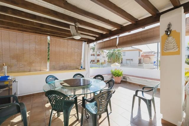 8 chambre Villa/Maison Semi-Mitoyenne à vendre à Calahonda, Motril - 480 000 € (Ref: 9848904)