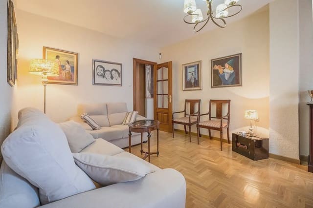 3 sovrum Lägenhet till salu i Pajaritos - Plaza de Toros, Granada stad - 375 000 € (Ref: 9850067)