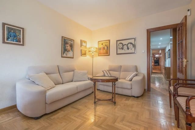 3 sovrum Lägenhet till salu i Pajaritos - Plaza de Toros, Granada stad - 375 000 € (Ref: 9850067)