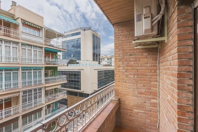3 sovrum Lägenhet till salu i Pajaritos - Plaza de Toros, Granada stad - 375 000 € (Ref: 9850067)
