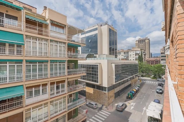3 sovrum Lägenhet till salu i Pajaritos - Plaza de Toros, Granada stad - 375 000 € (Ref: 9850067)