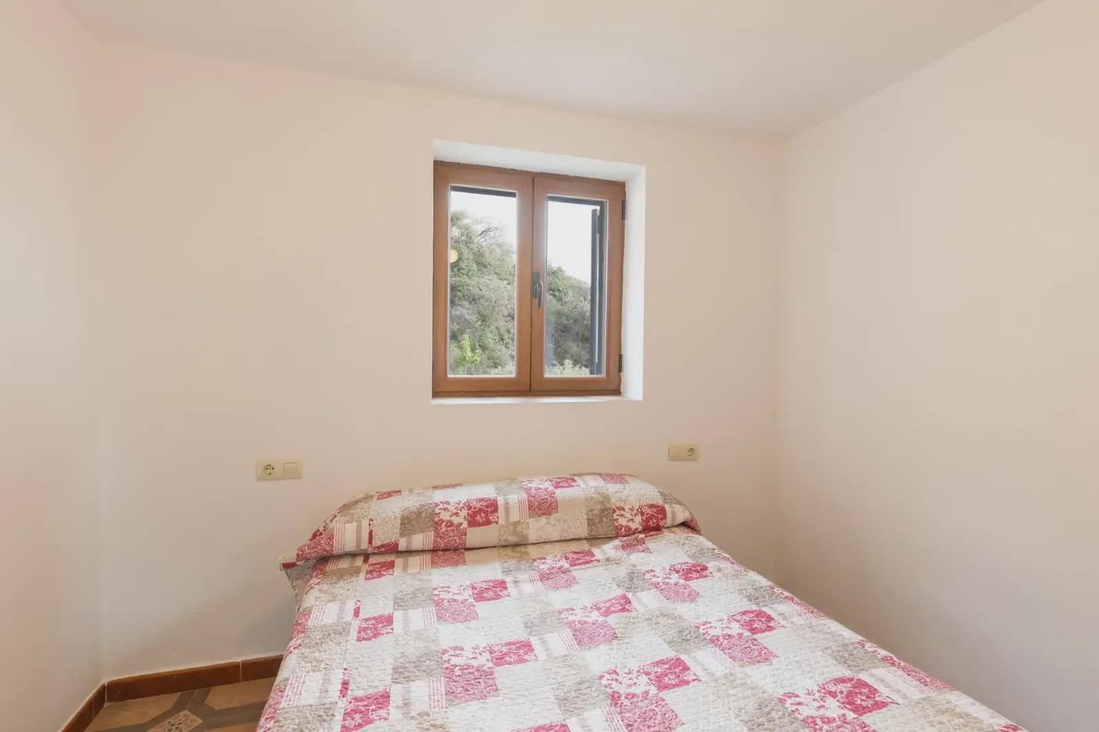 4 soverom Finca/Herregård til salgs i Niguelas - € 160 000 (Ref: 9850073)
