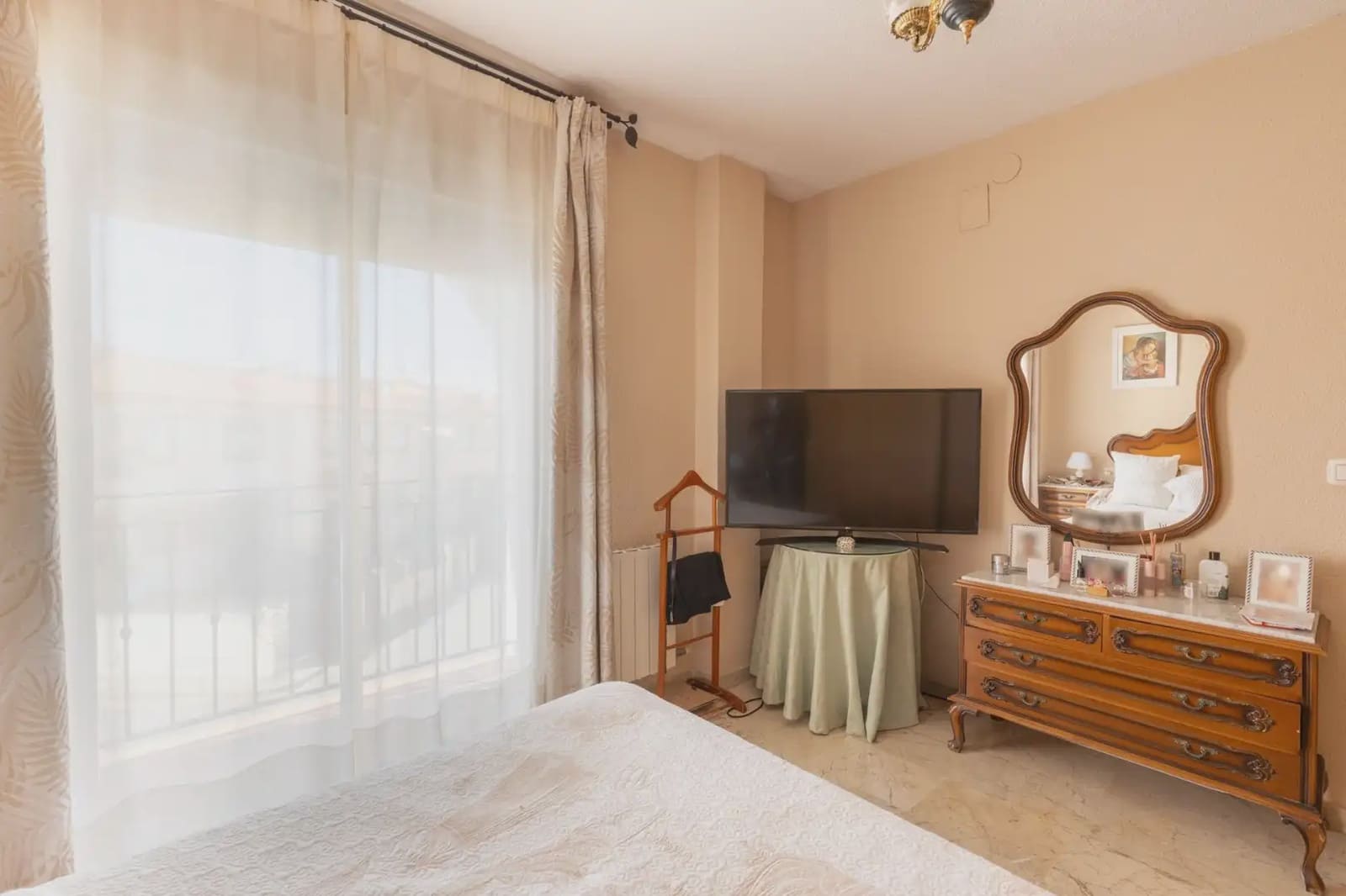 3 bedroom Semi-detached Villa for sale in Las Gabias with pool garage - € 259,000 (Ref: 9850797)