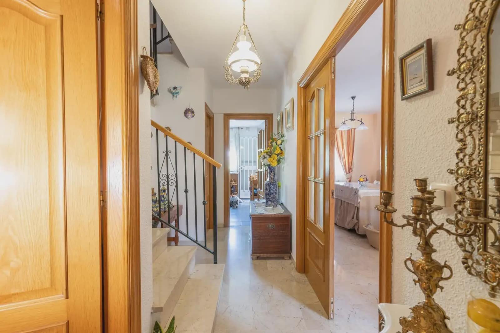 3 bedroom Semi-detached Villa for sale in Las Gabias with pool garage - € 259,000 (Ref: 9850797)