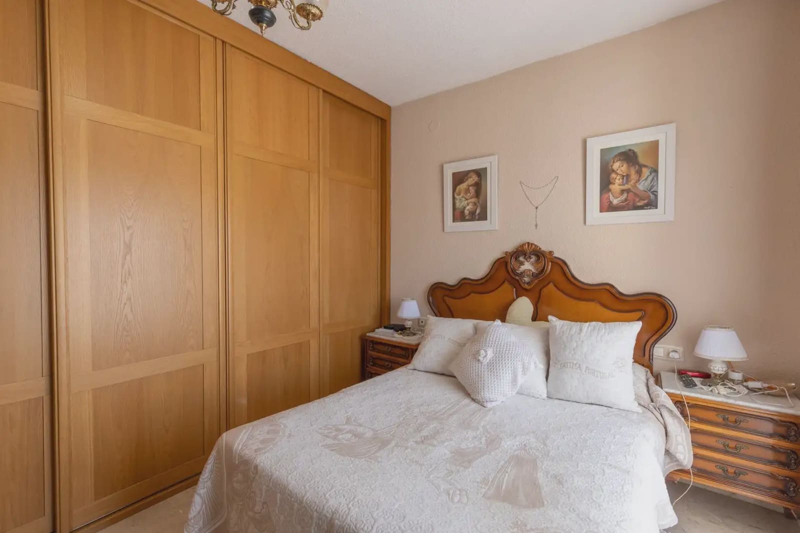 3 bedroom Semi-detached Villa for sale in Las Gabias with pool garage - € 259,000 (Ref: 9850797)