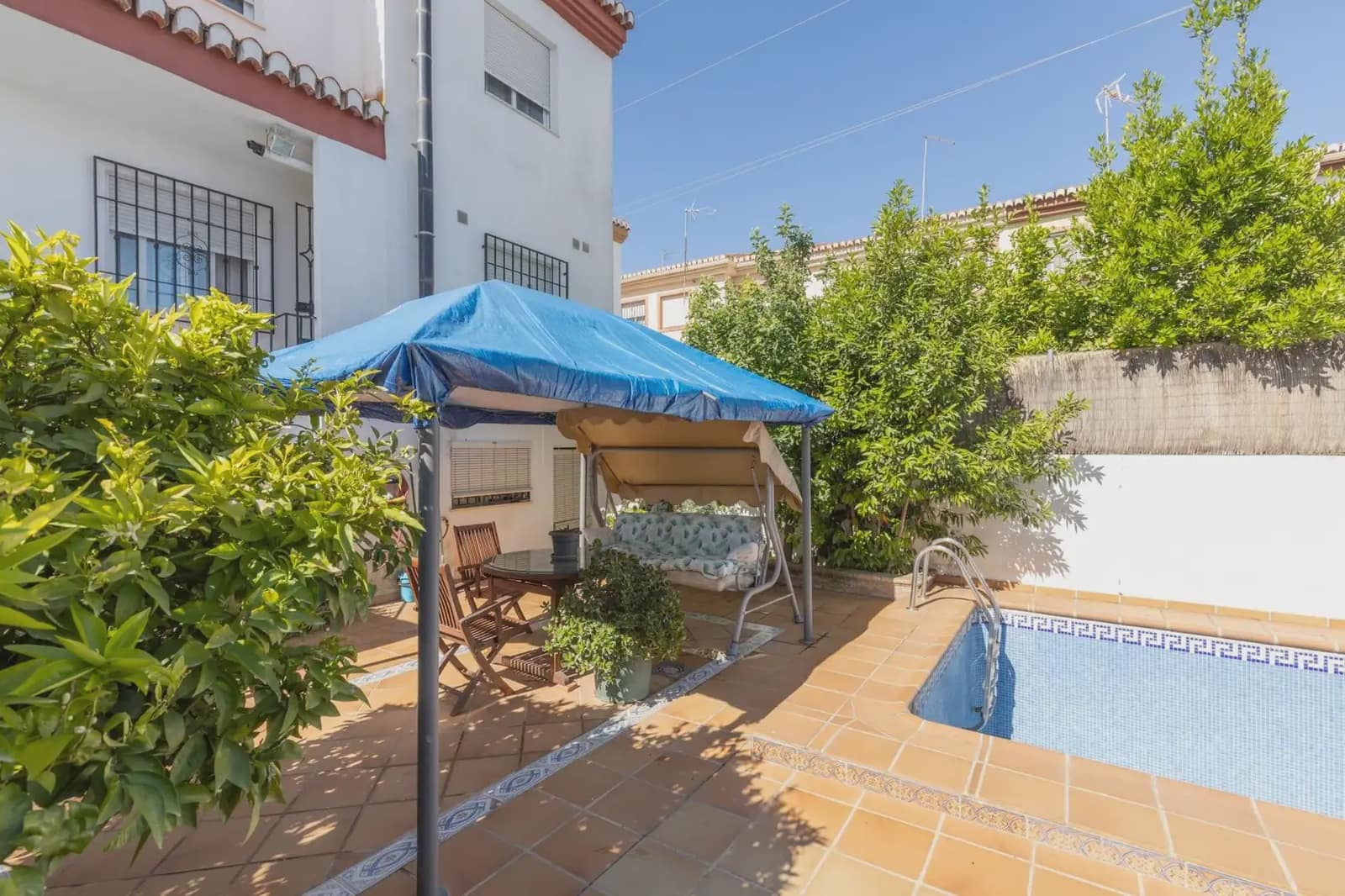 3 bedroom Semi-detached Villa for sale in Las Gabias with pool garage - € 259,000 (Ref: 9850797)