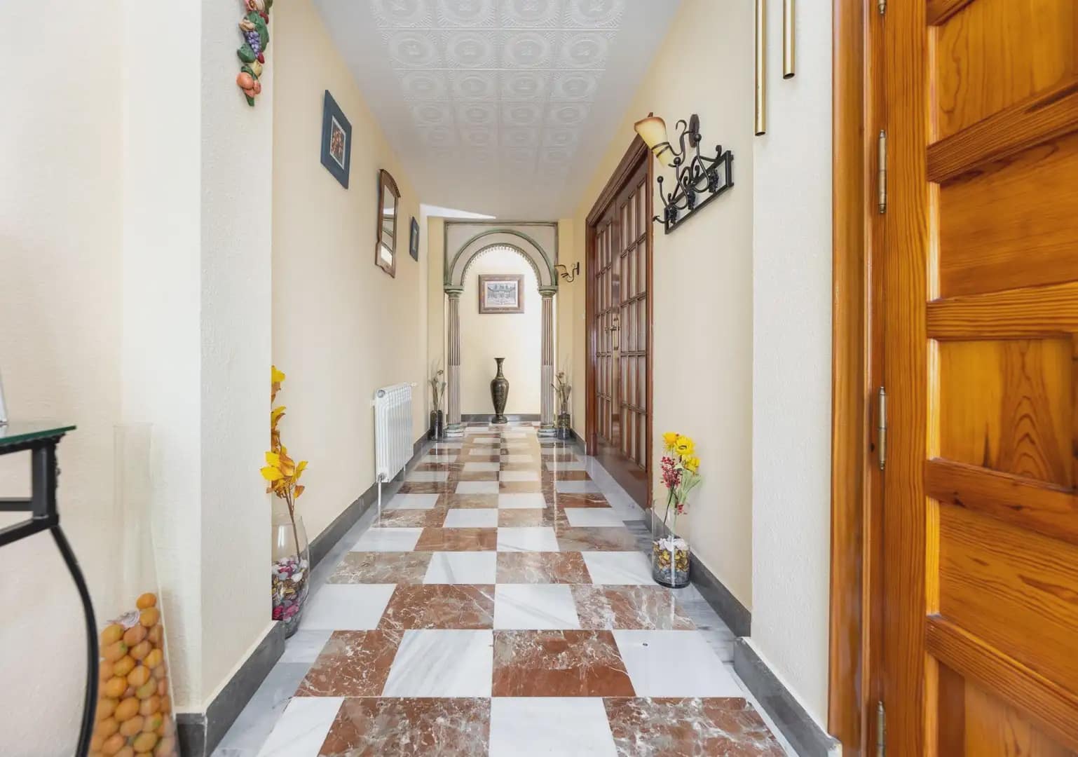 4 bedroom Villa for sale in Alfacar with pool garage - € 430,000 (Ref: 9850798)