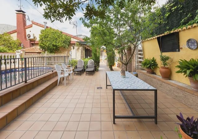 4 sypialnia Willa na sprzedaż w Alfacar z basenem garażem - 430 000 € (Ref: 9850798)