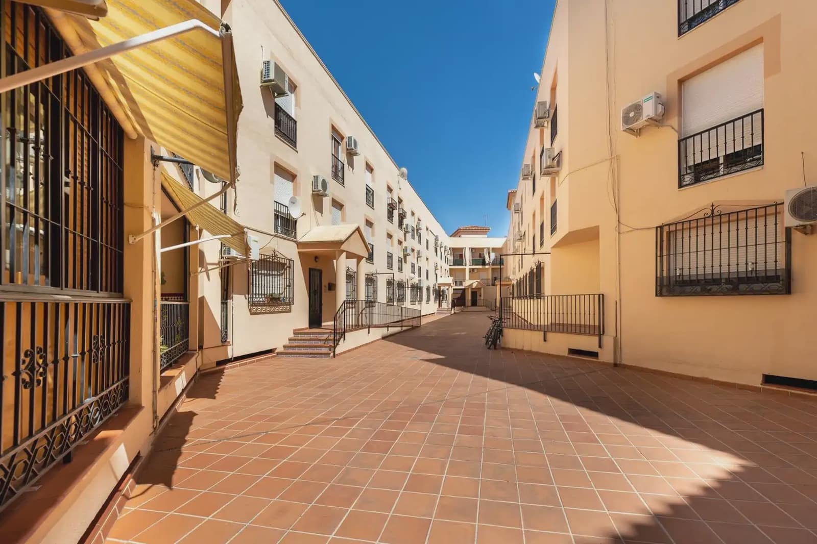 3 soveværelse Penthouse til salg i Churriana de la Vega med garage - € 275.000 (Ref: 9853011)