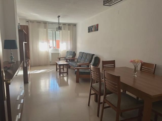 4 bedroom Flat for rent in Avda. Federico Garcia Lorca - Nueva Estación Autobuses, Granada city with pool garage - € 1,000 (Ref: 9854684)