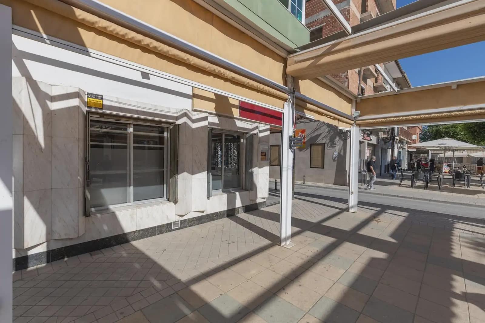 Erhverv til salg i Fuente Vaqueros - € 149.900 (Ref: 9854685)