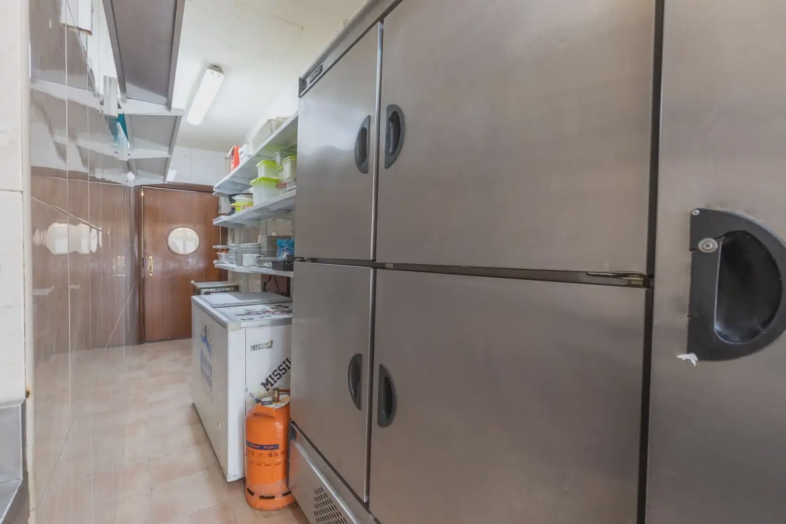 Erhverv til salg i Fuente Vaqueros - € 149.900 (Ref: 9854685)