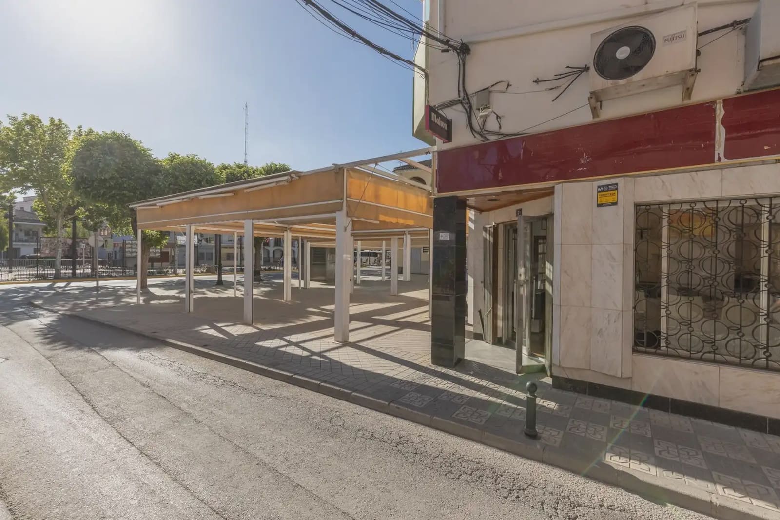 Erhverv til salg i Fuente Vaqueros - € 149.900 (Ref: 9854685)
