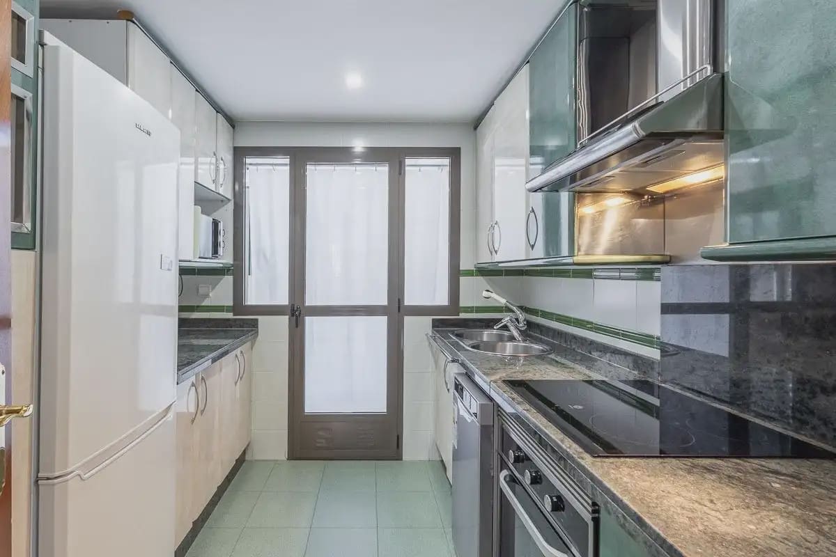3 soveværelse Lejlighed til salg i Granada by med swimmingpool garage - € 379.000 (Ref: 9854686)