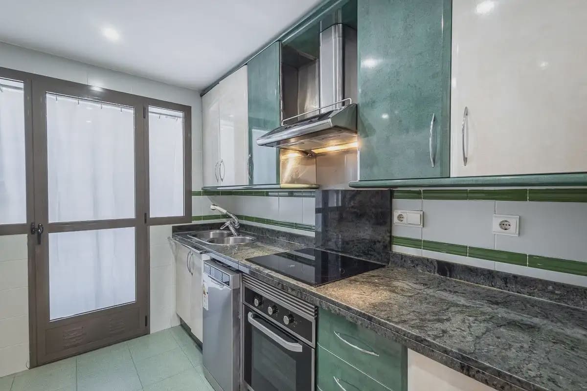 3 soveværelse Lejlighed til salg i Granada by med swimmingpool garage - € 379.000 (Ref: 9854686)