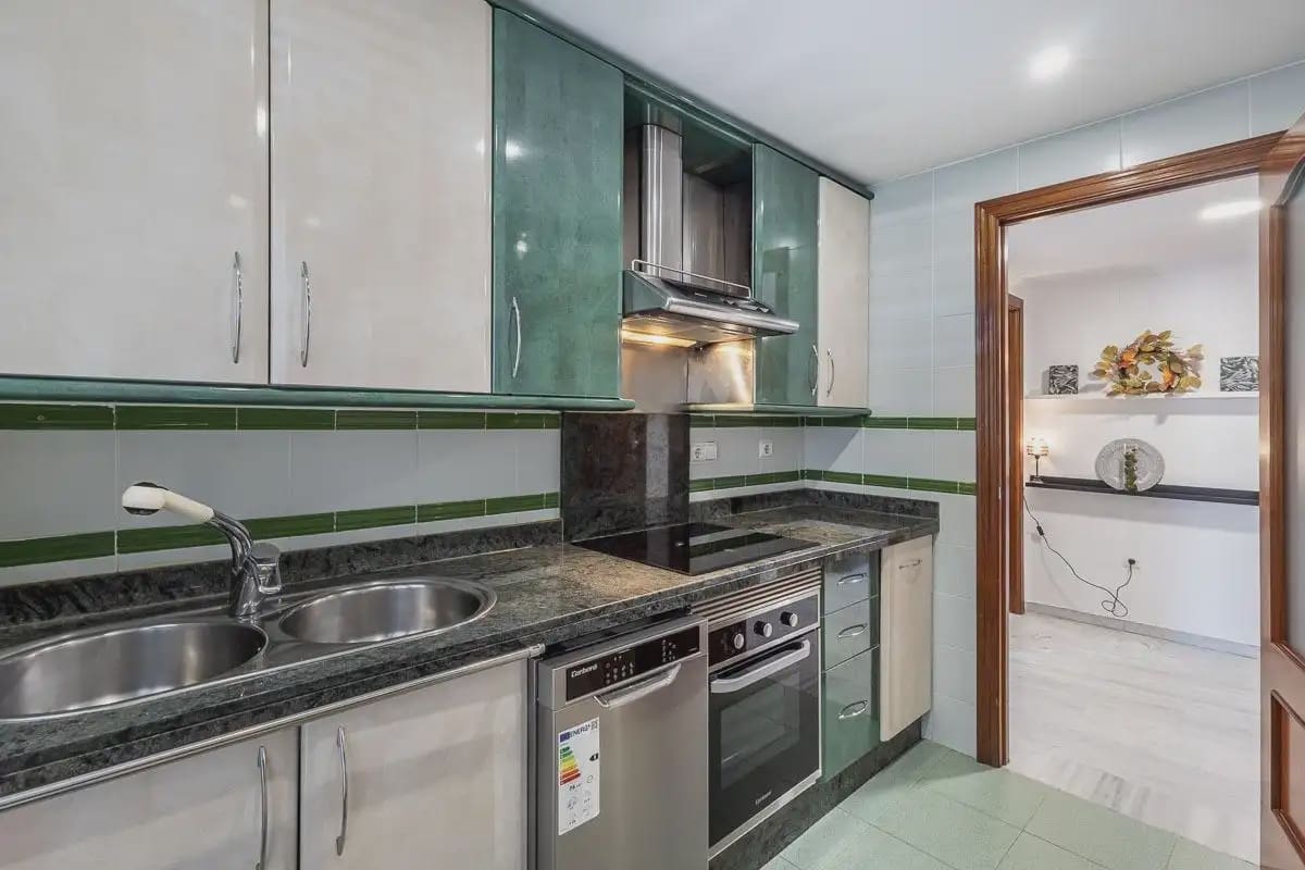 3 soveværelse Lejlighed til salg i Granada by med swimmingpool garage - € 379.000 (Ref: 9854686)