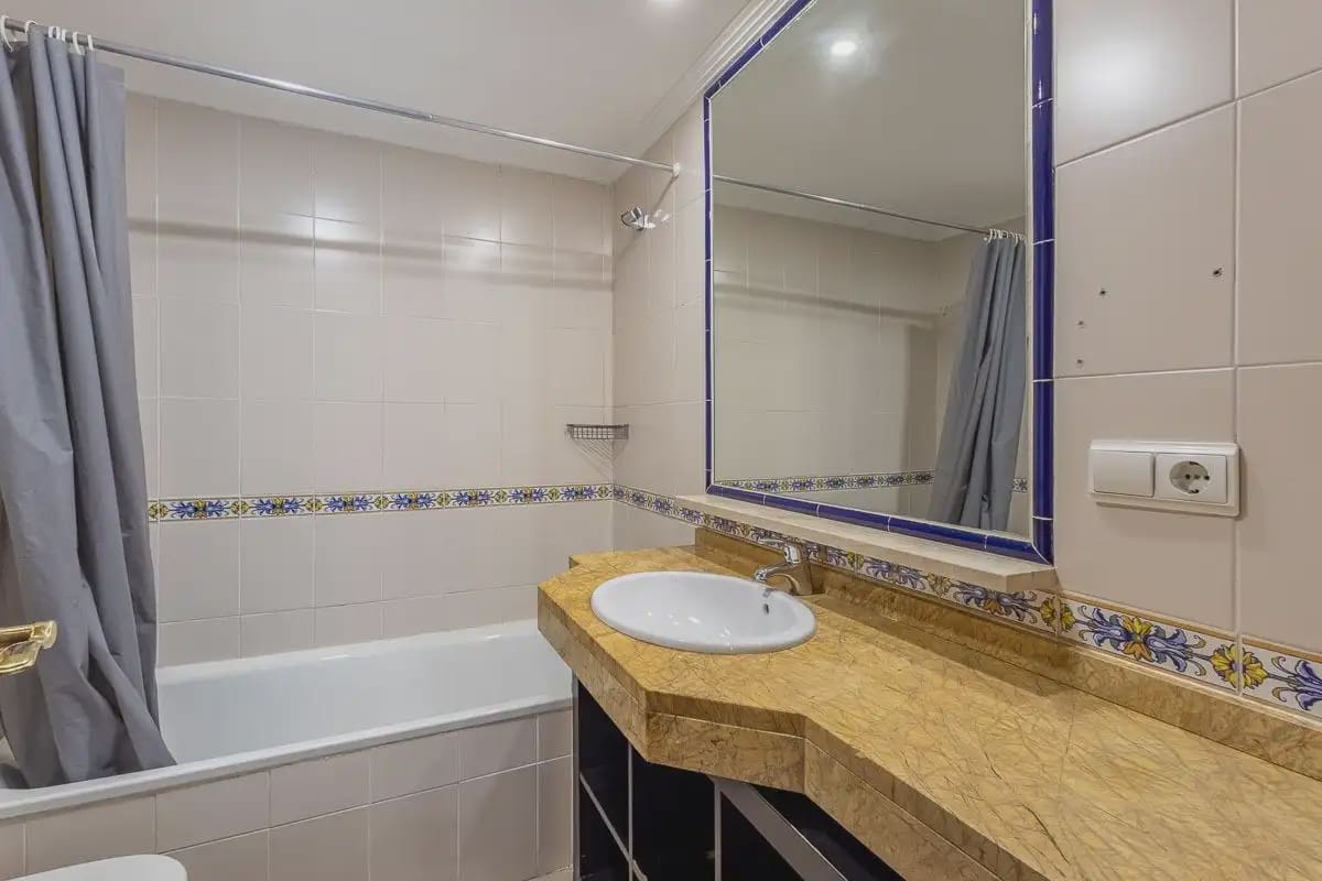 3 soveværelse Lejlighed til salg i Granada by med swimmingpool garage - € 379.000 (Ref: 9854686)