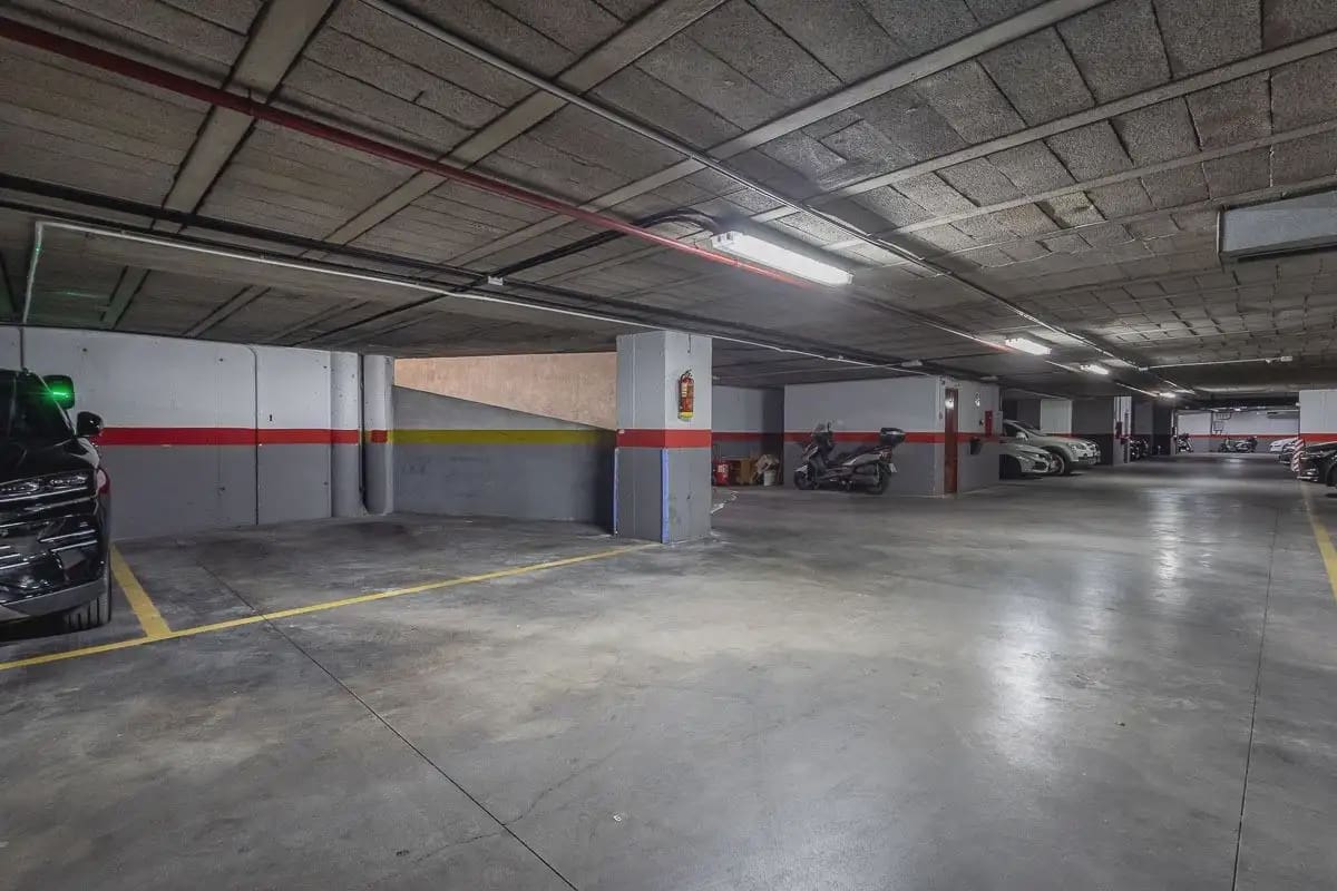 3 soveværelse Lejlighed til salg i Granada by med swimmingpool garage - € 379.000 (Ref: 9854686)