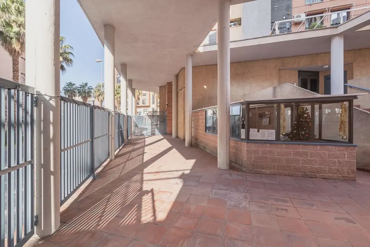 3 soveværelse Lejlighed til salg i Granada by med swimmingpool garage - € 379.000 (Ref: 9854686)