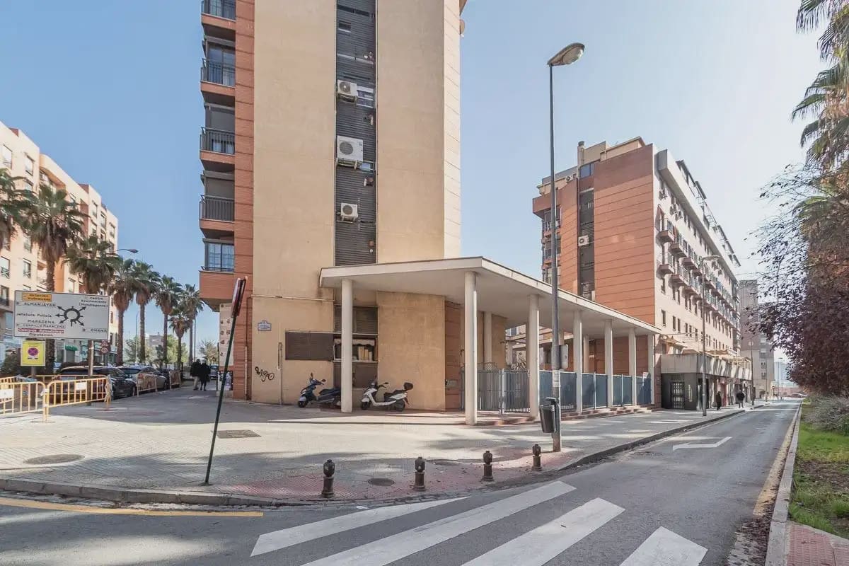 3 soveværelse Lejlighed til salg i Granada by med swimmingpool garage - € 379.000 (Ref: 9854686)