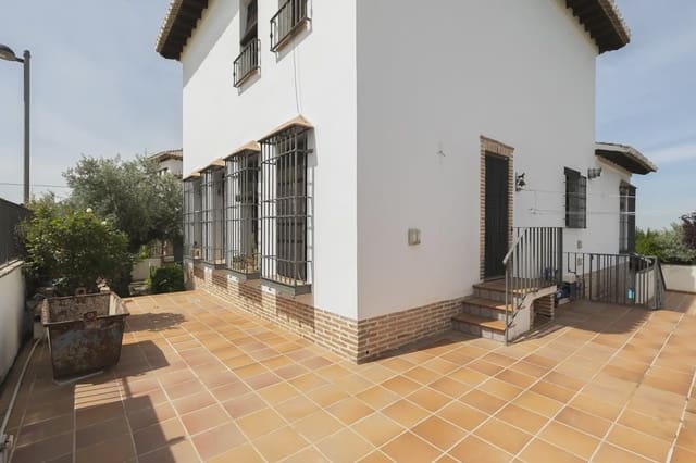 6 soveværelse Villa til salg i La Zubia med swimmingpool garage - € 606.000 (Ref: 9854688)