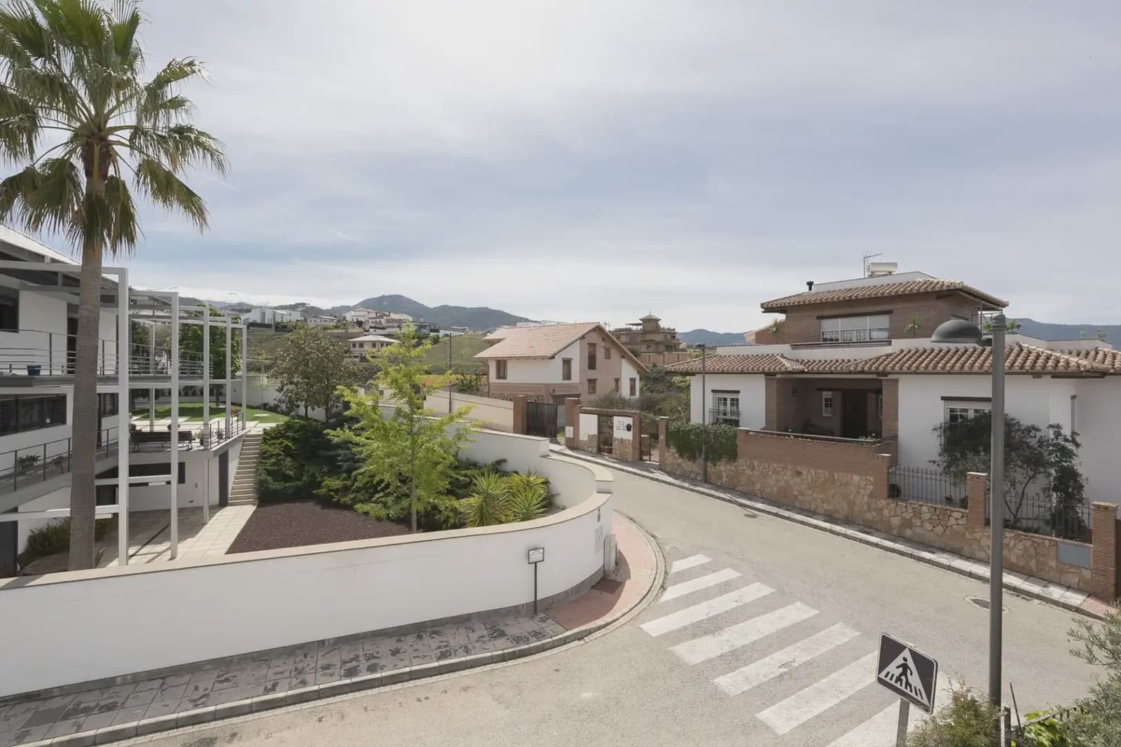 6 soveværelse Villa til salg i La Zubia med swimmingpool garage - € 606.000 (Ref: 9854688)