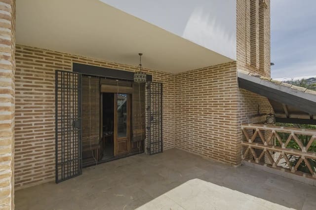 6 soveværelse Villa til salg i La Zubia med swimmingpool garage - € 606.000 (Ref: 9854688)