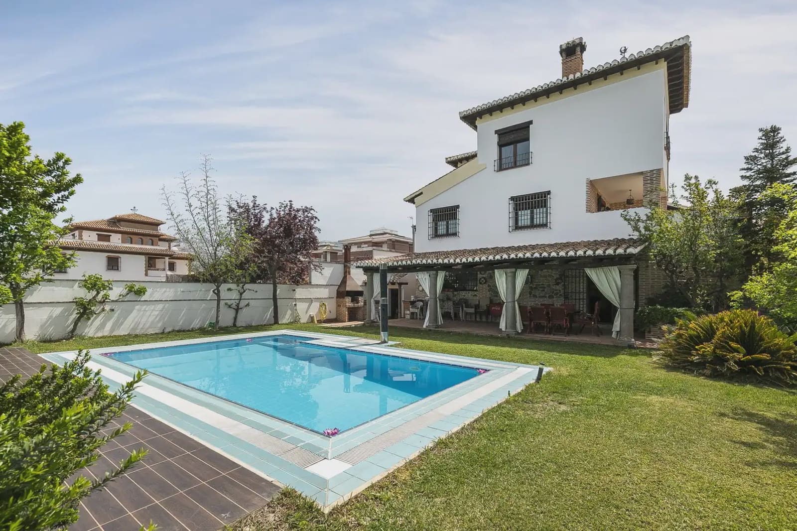6 soveværelse Villa til salg i La Zubia med swimmingpool garage - € 606.000 (Ref: 9854688)