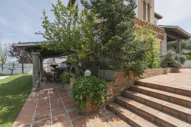 6 soveværelse Villa til salg i La Zubia med swimmingpool garage - € 606.000 (Ref: 9854688)