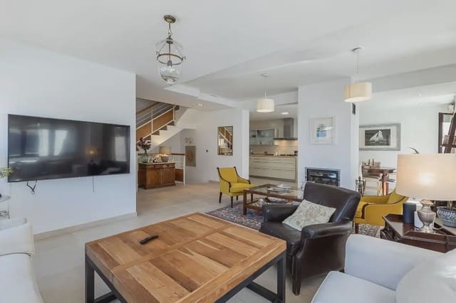 5 soverom Villa til salgs i Huétor Vega med svømmebasseng garasje - € 525 000 (Ref: 9854749)