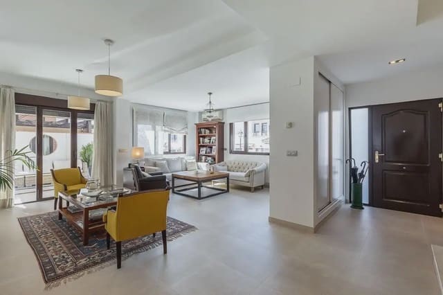 5 soverom Villa til salgs i Huétor Vega med svømmebasseng garasje - € 525 000 (Ref: 9854749)