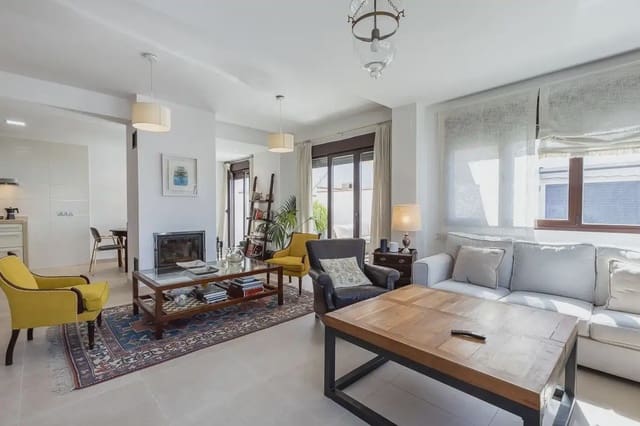 5 soverom Villa til salgs i Huétor Vega med svømmebasseng garasje - € 525 000 (Ref: 9854749)